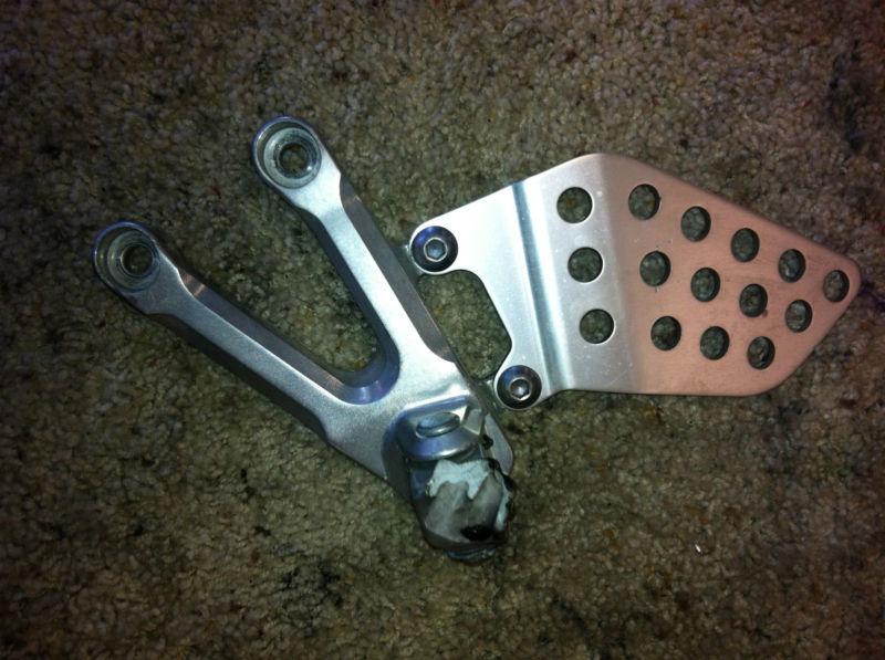 04 05 06 07  honda cbr 1000rr left rearset rear set driver peg 999k