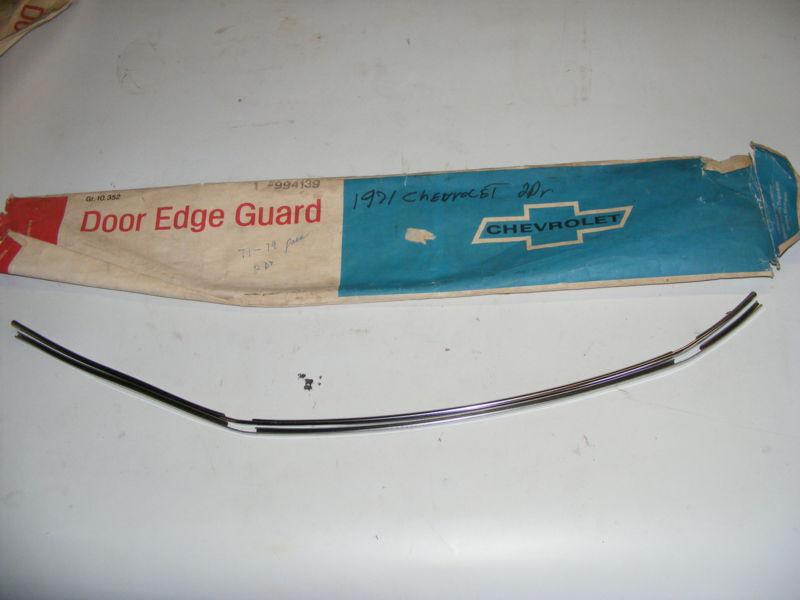 1971 72 73 74 75 76 77 78 79 chevrolet door edge guards nos new 994139 accessory