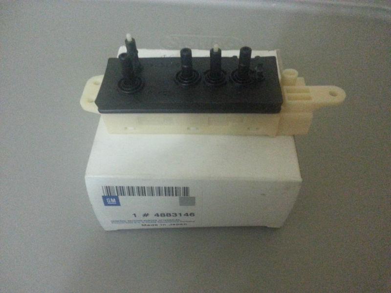 Saab 9-3 brand new in box oem driver seat switch 4883146