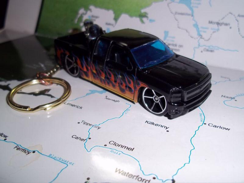 Custom mint keychain 2010 chevy silverado low rider pup,black w/chrome mags