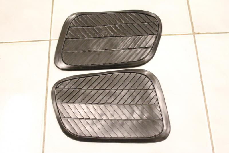 Honda c92 c95 ca92 ca95 ca160 knee grip rubber pad fuel gas tank l/r new