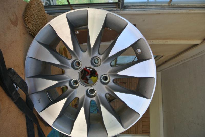 Set of 4 2011 honda civic oem mag wheels 