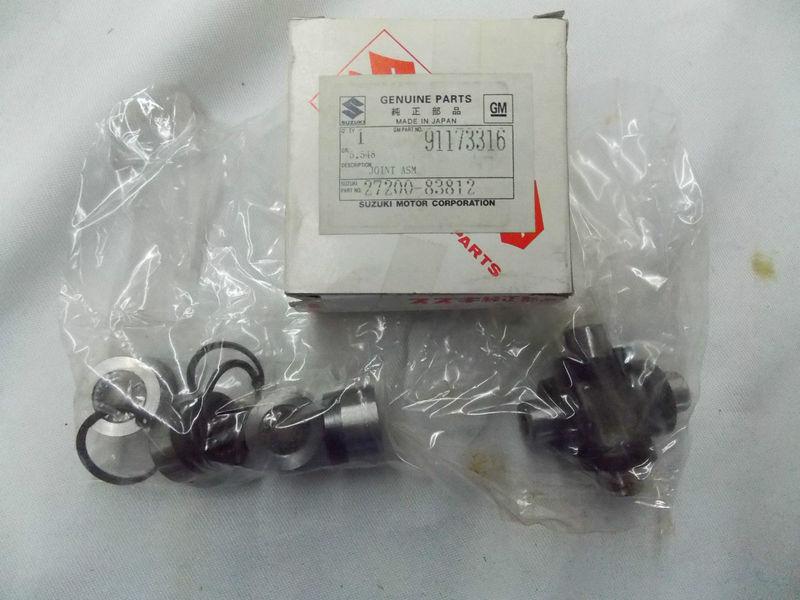 1989-2004 chevrolet tracker s-10 pontiac sunrunner universal joint 91173316 nos 