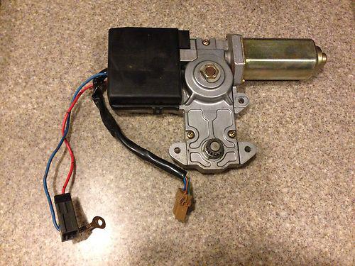 Infinity i30 96-98 sunroof motor