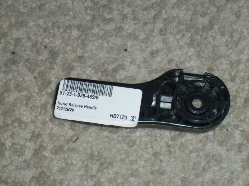 Bmw e32 735 740 750 e36 318 323 325 328 330 m3 z3 hood release handle genuine