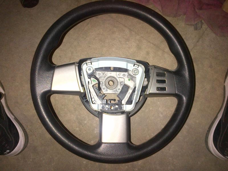 2005-2006 nissan altima used oem black steering wheel 05 06