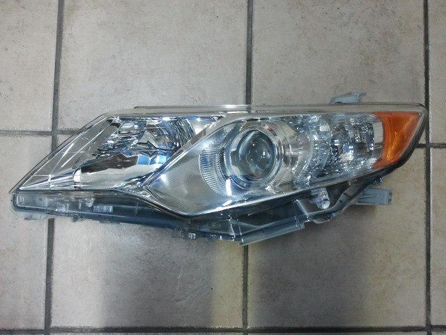 2012 2013 toyota camry oem driver side headlight nice!