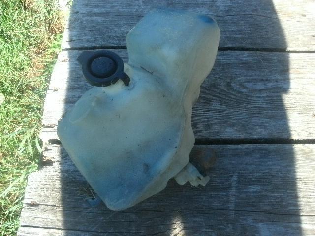 1976 77 78 79 80 volare aspen windshield washer fluid jug with working motor