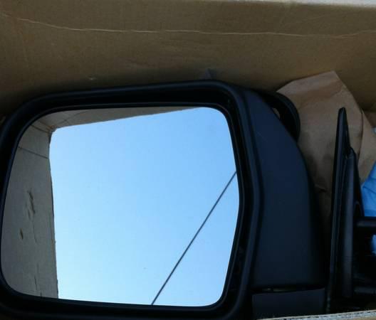 Toyota 4runner driver side mirror