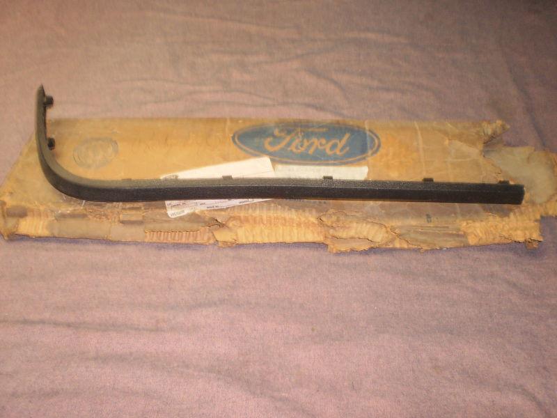 Ford 74 fullsize rear bumper outer pad from 8-27-73 lh orig. ford nos