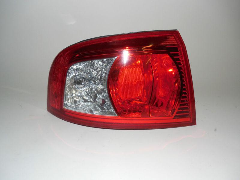 03 04 05 kia optima oem left tail light nice!