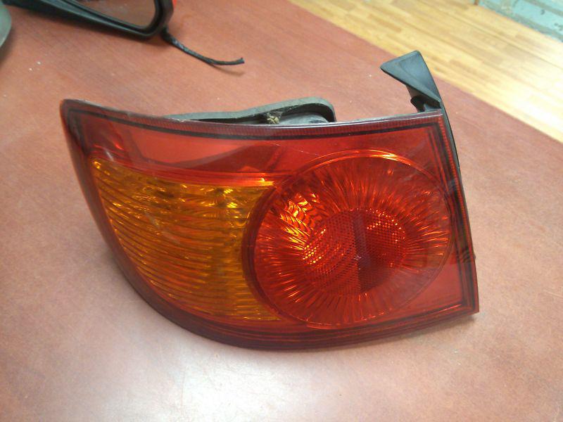 Oem 2001 elantra gt tail light  driver left