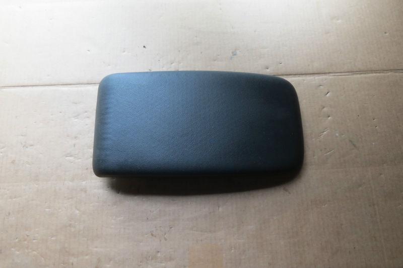 Read first 2005-2010 chevrolet cobalt front center console arm rest black oem