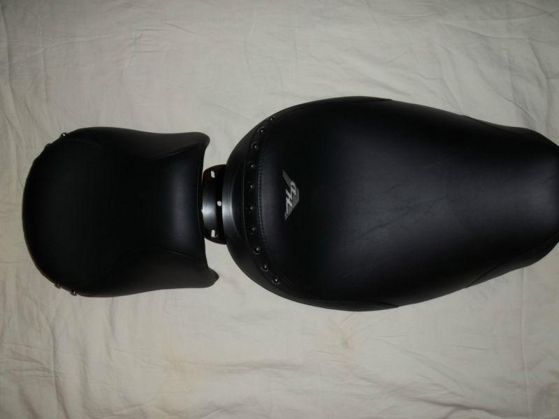 New harley davidson oem stock solo seat and passenger pillion  road king 97-2007