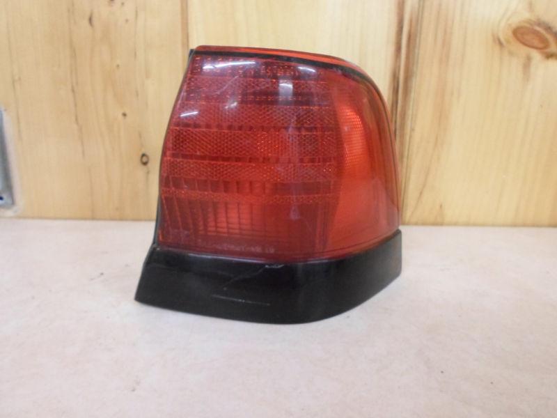 1994 ford thunderbird passenger side taillight 