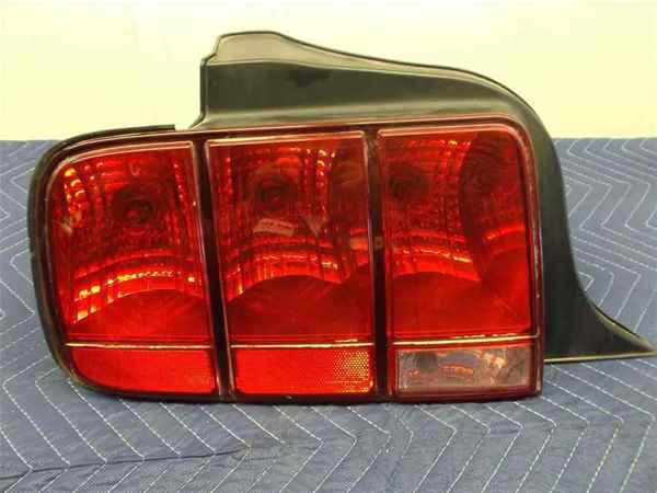 2005-2009 ford mustang tail lamp lh oem lkq