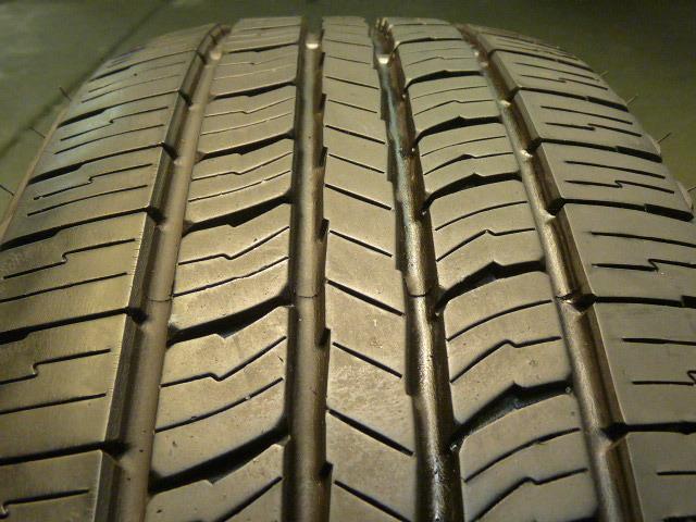 2 nice kumho road venture apt, 225/65/17 p225/65r17 225 65 17, tire # 43969 qa