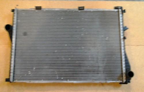 Bmw e38 740i 740il 99-01 e39 99-03 540i 4.4 oem radiator 040711 / 378712511