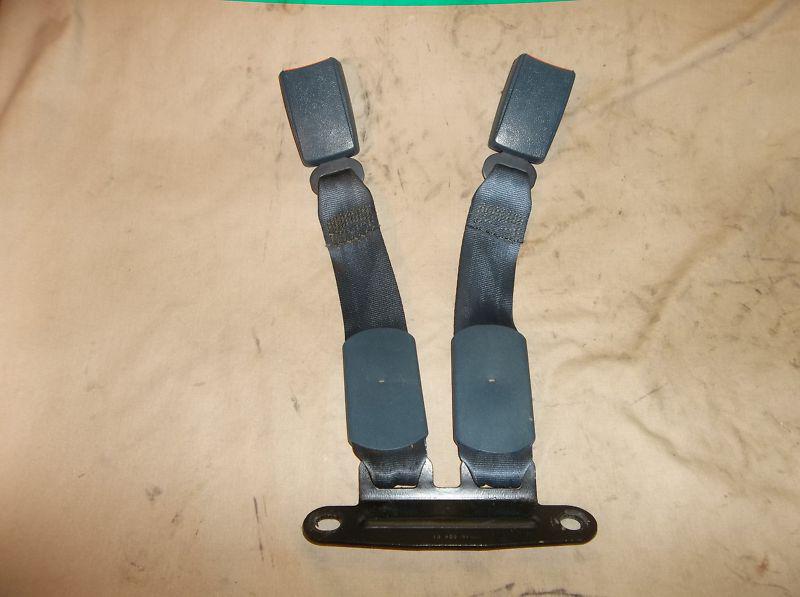 91 92 93 94 chevy gmc 1500 2500 truck extended cab rear seat belt buckles 