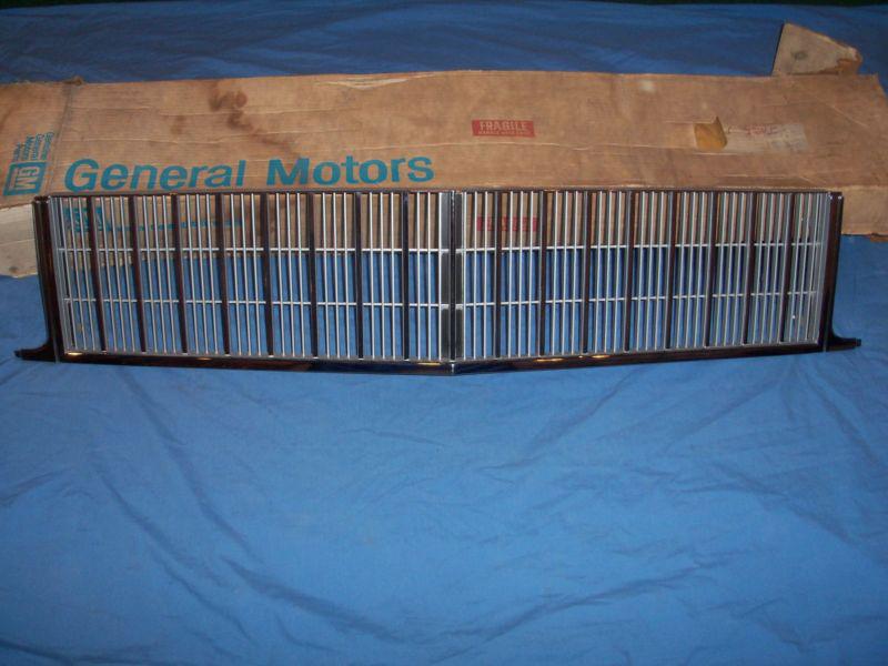 1976 buick electra 2 & 4 door  factory chrome grille nos oem  jk