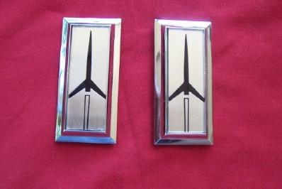 1986 87 88? oldsmobile tail light silver rocket emblems nos