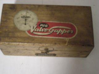 Nice p and g valve gapper in good condition in original wood box