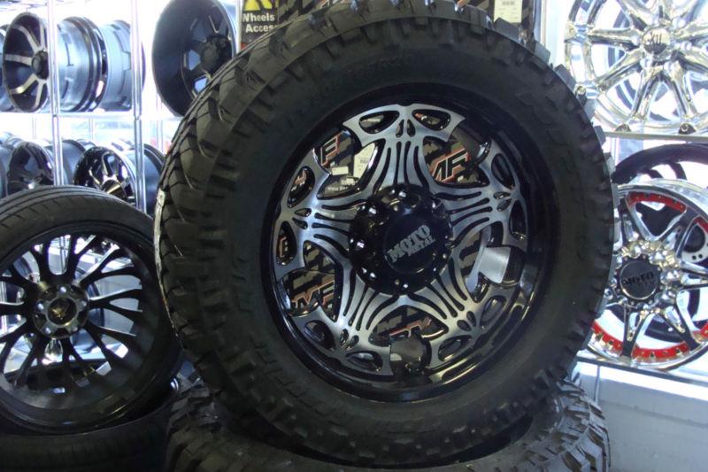 20" moto metal 909 skull wheels 305/55-20 33" nitto trail grappler tires dodge 