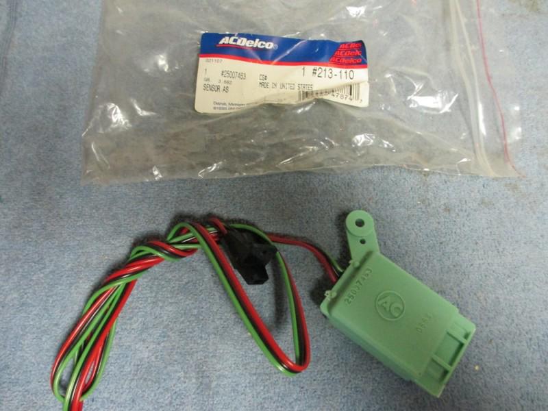 Nos 1985-1986 chevrolet truck blazer ck-1-2-3 nos speedometer sensor 25007463 gm