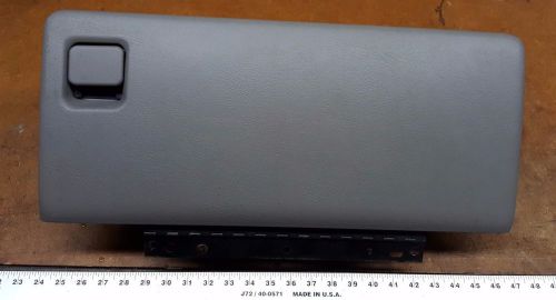 99-04 gray chevy silverado tahoe sierra yukon glove box door gmc surburban oem