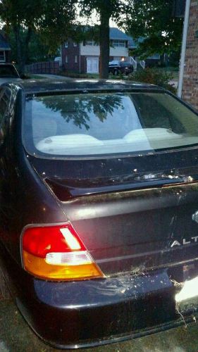 1998 nissan altima gxe 2 4l (selling for parts)