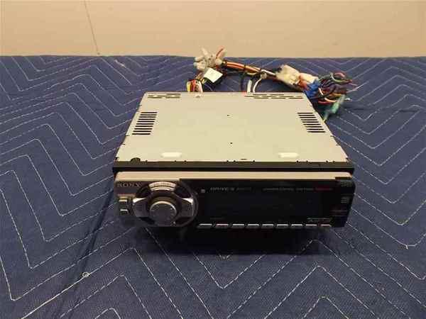 Sony radio cd player am/fm cdx-f5500 lkq