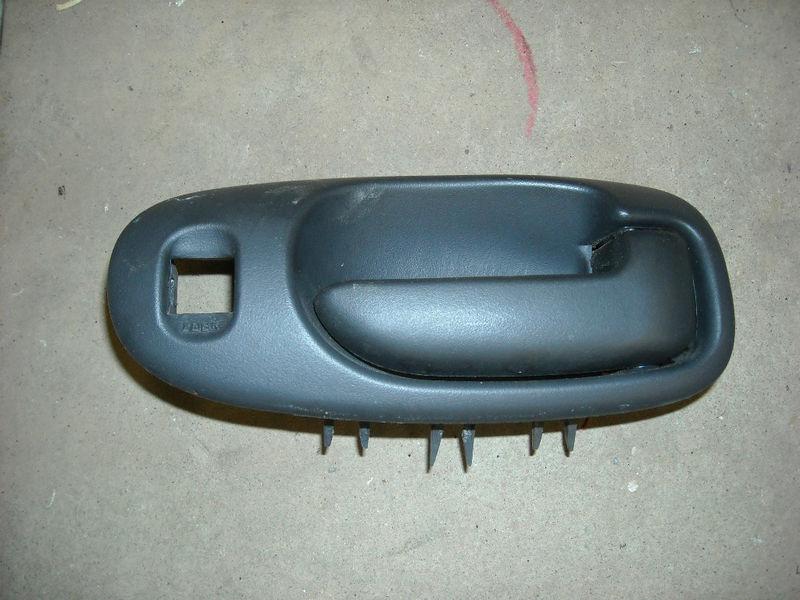 05 dodge stratus inside door handle right front