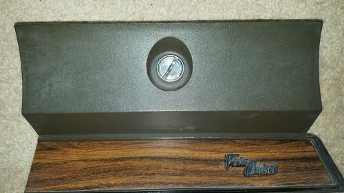 1972 oldsmobile vista cruiser glove box lid