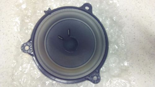 Nissan \ infiniti 281569na0a genuine oem  bose  door speaker