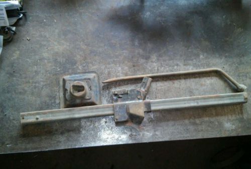 Vintage 60&#039;s 70&#039; s bumper jack square base