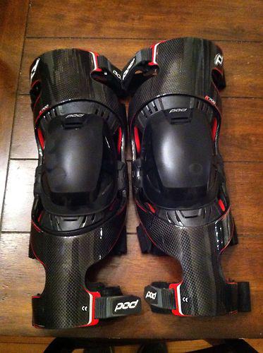 Pod mx k700 knee braces size medium