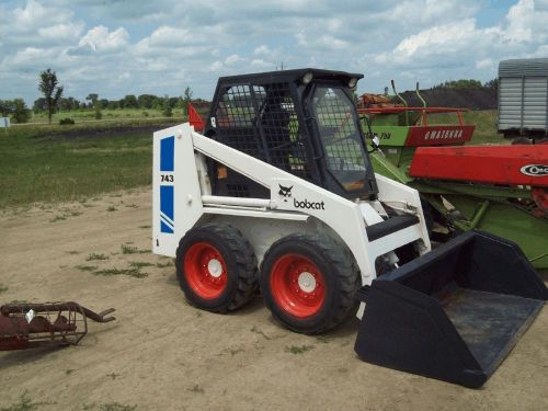 Bobcat 741 742 743 743ds skid steer loader workshop service repair manual