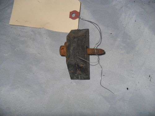 2003 ford taurus battery hold down