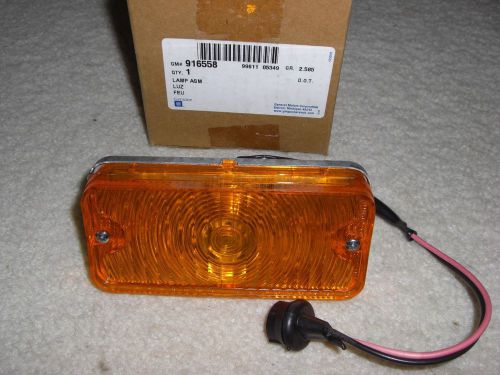 1968-86 chevy/gmc/ winnabego amber park lamp assembly nos gm 916558