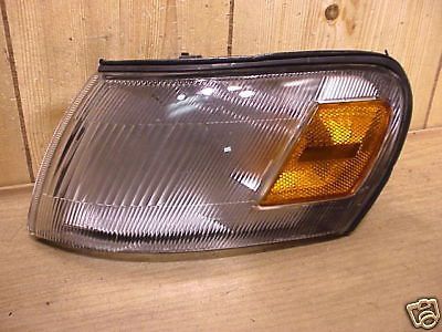 Toyota corolla 93-97 1993-1997 corner light driver lh left oe