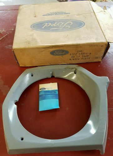 Ford pinto right headlight door nos d2fz-13064-a vtg