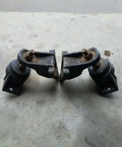 Mercruiser v6/v8 engine mounts