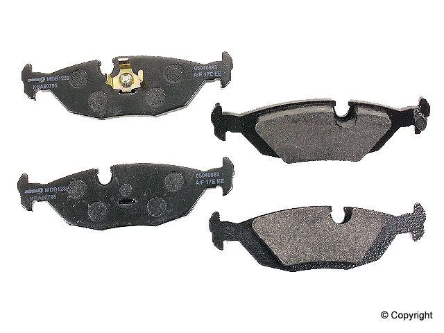 Bmw rear brake pads e30 318i 325e 325ix e24 633csi 635csi 733i 735i m5 m6 l7