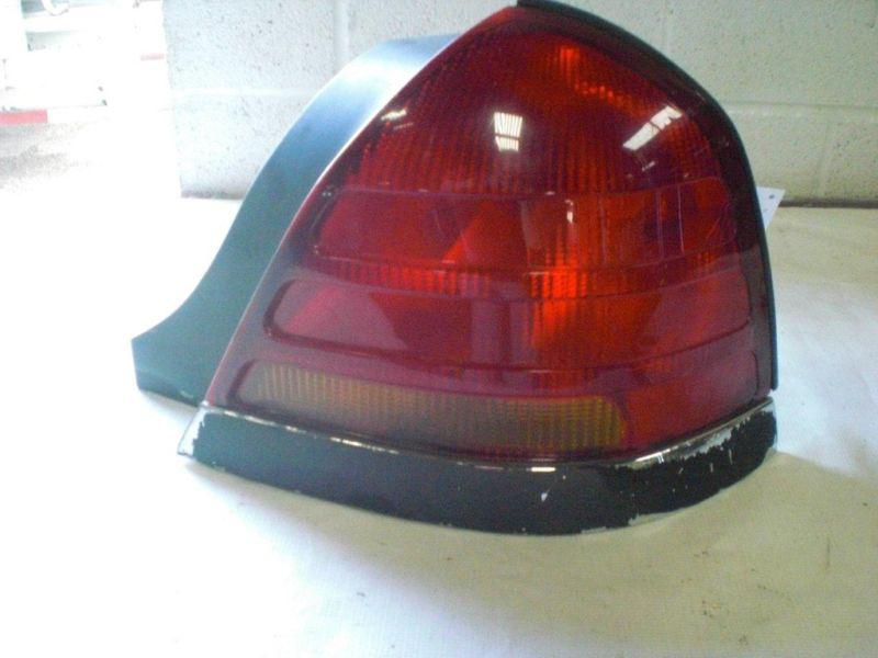 98 99 00 01 02 03 crown victoria r. right passenger rh tail light lamp oem lamp