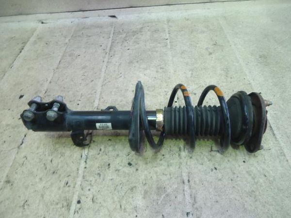 Toyota wish 2003 front right strut [5450110]