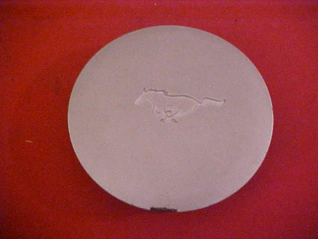 Ford mustang center cap hub cap pony 94-04 f4zc-1a096-cb