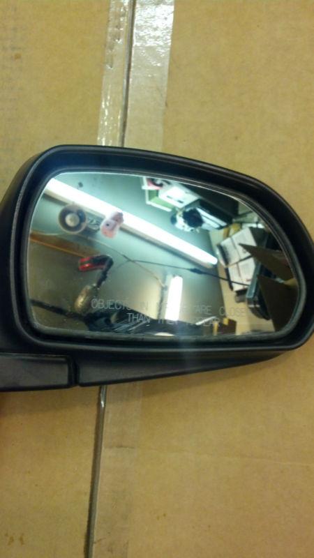 2000-2006 hyundai elantra driver's  mirror