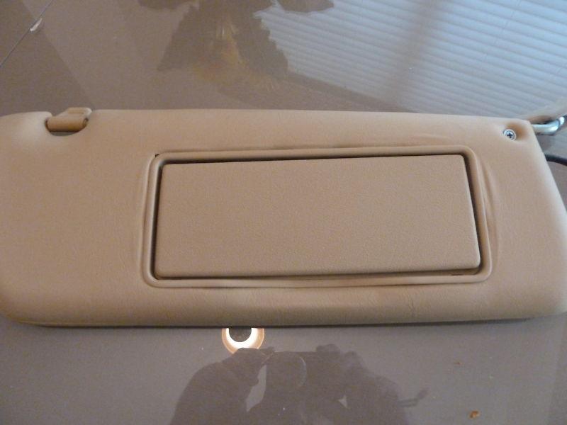 Mercedes  sl 107 lighted sunvisor  pass. side 380sl 560sl 1973-1989 no reserve