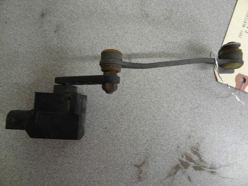 2000 - 2006 mercedes s500 w220 level sensor front left a0105427617 oem