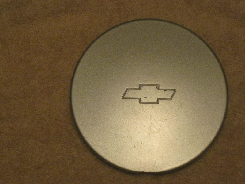 Chevrolet chevy oem center wheel cap 9593521 malibu 98 99 00 01 02 03 04 hubcap